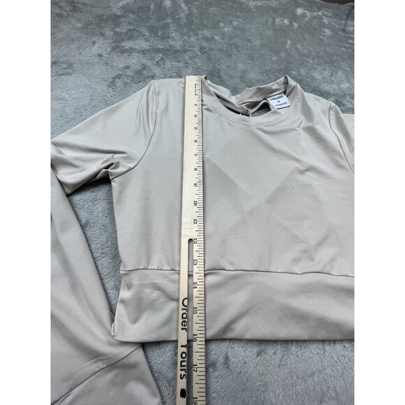 Gymshark Crop Top Womens Medium Ivory Long Sleeve Open Back Thumb Holes Workout - Picture 5 of 8